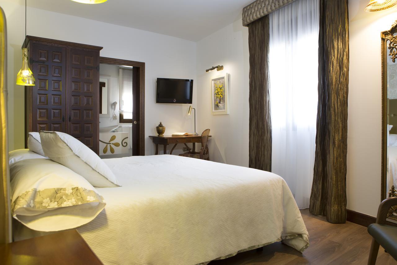 Hotel Hierbaluisa 阿拉尔 外观 照片