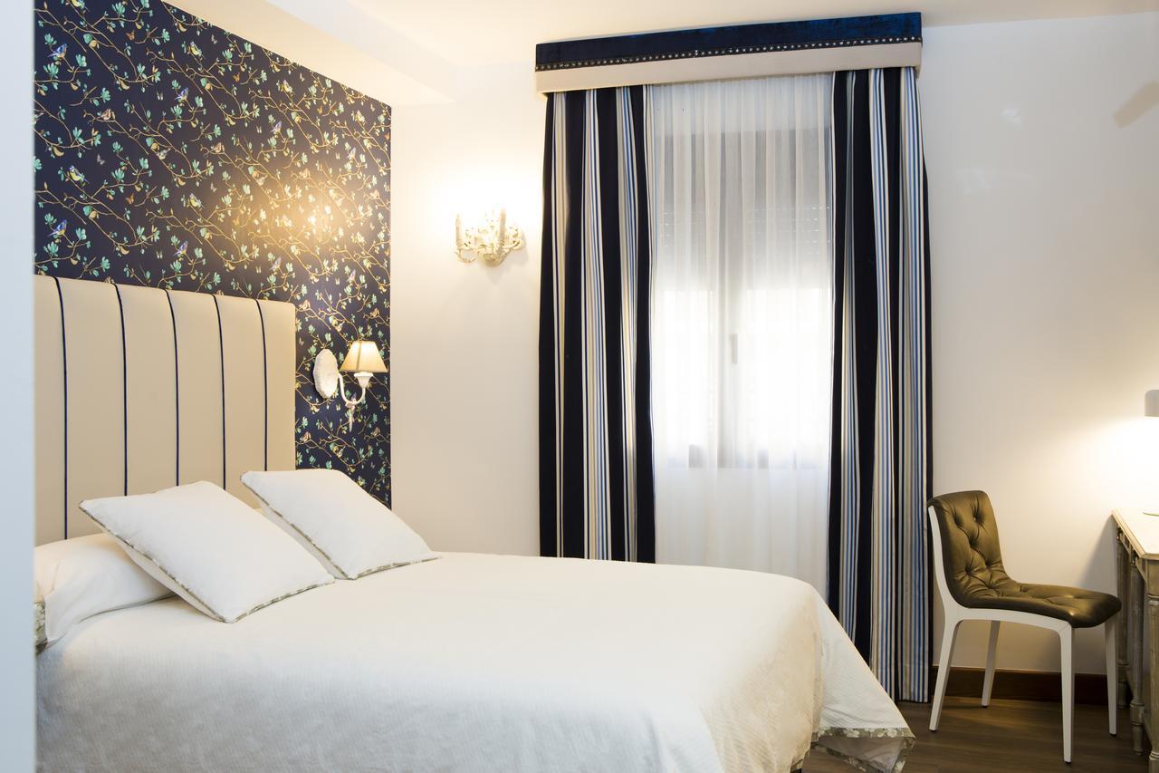 Hotel Hierbaluisa 阿拉尔 外观 照片